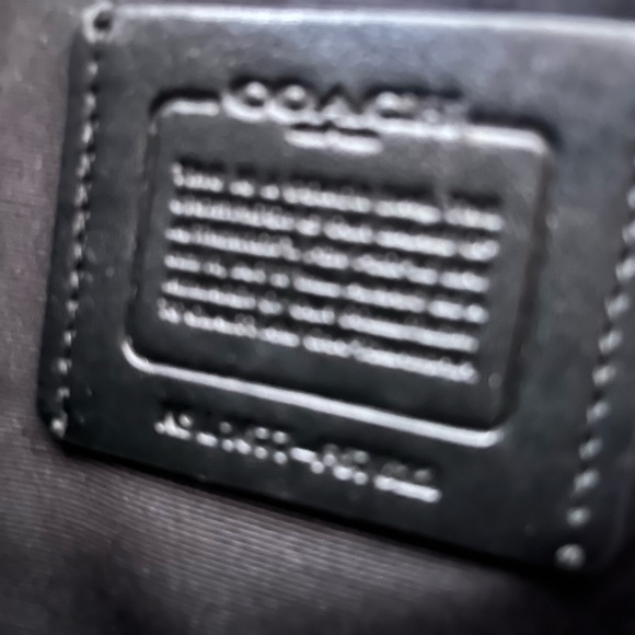 Authentic Coach floral handbag. Exclusive - Picture 4 of 9